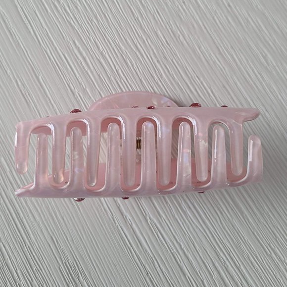 Large Resin Hair Clip - Urban Outfitters - Picture 4 of 5